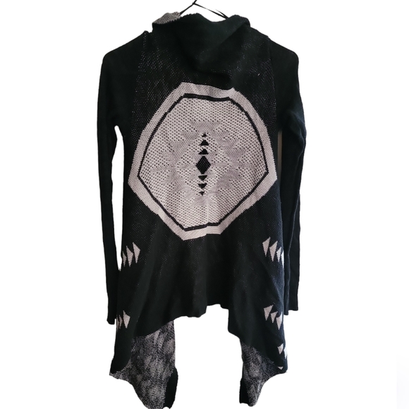 Mossimo Sweater - Picture 2 of 2